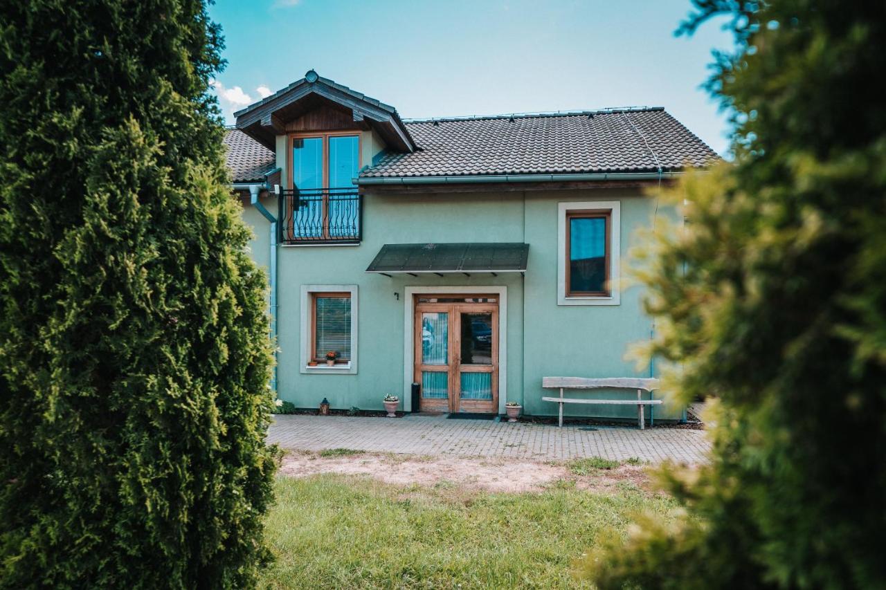 Bio Farma & Penzion Zlaty Hyl Novacany Zewnętrze zdjęcie