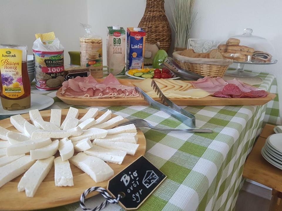 Bio Farma & Penzion Zlaty Hyl Novacany Zewnętrze zdjęcie